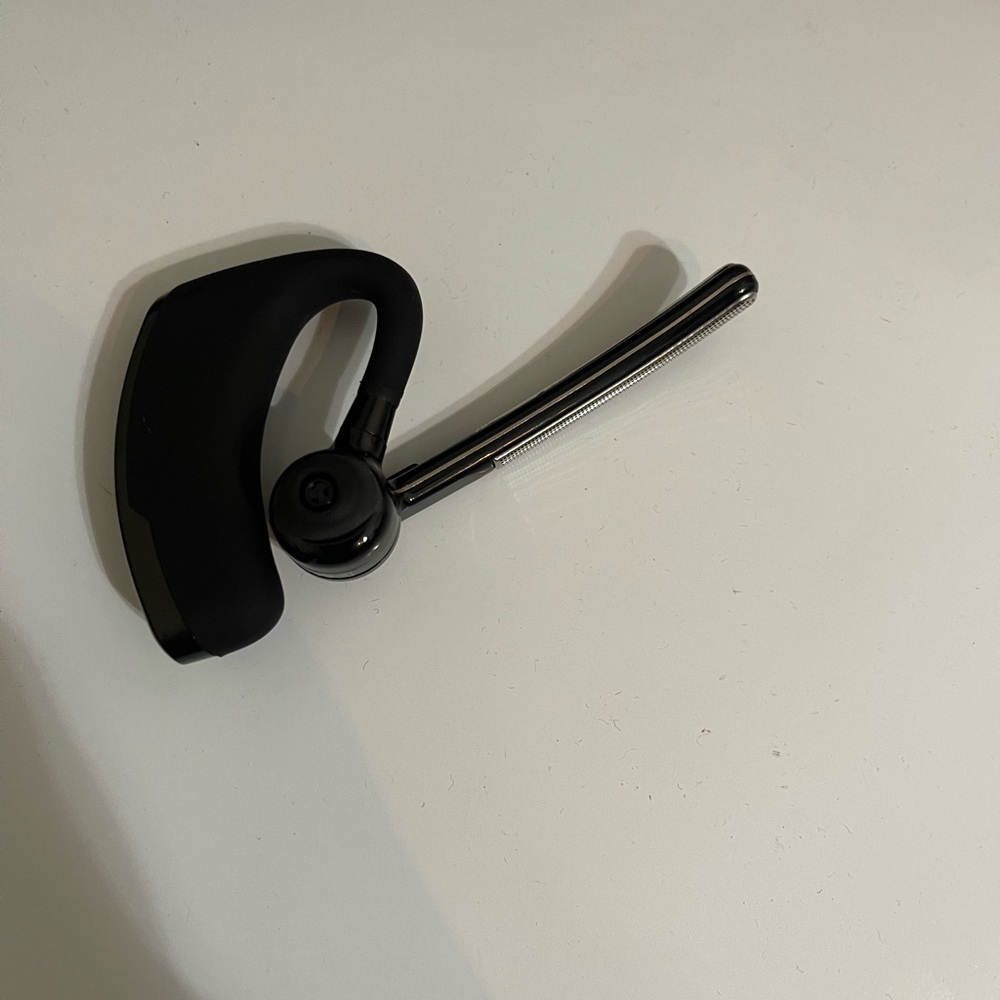 Wireless Bluetooth earphone